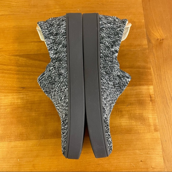 Spenco Coastal style mesh slip ons 7 - Picture 5 of 9
